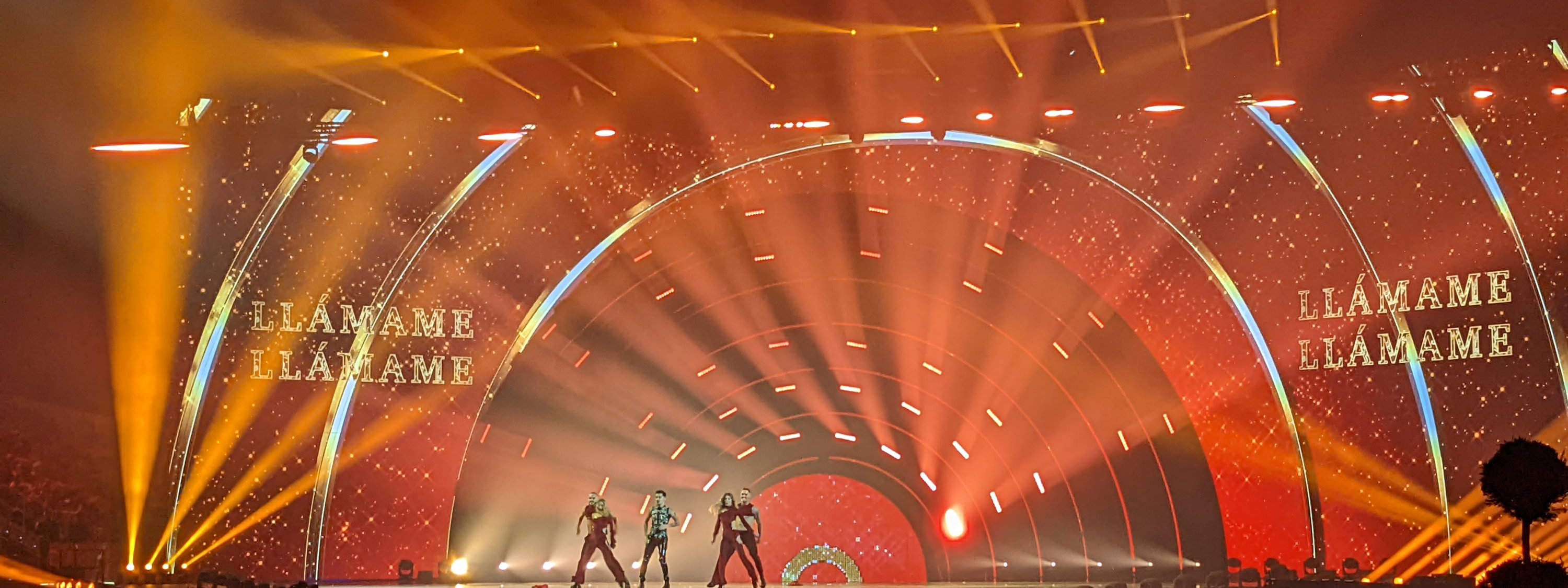 pxl_20220511_2011301516259697097709825032